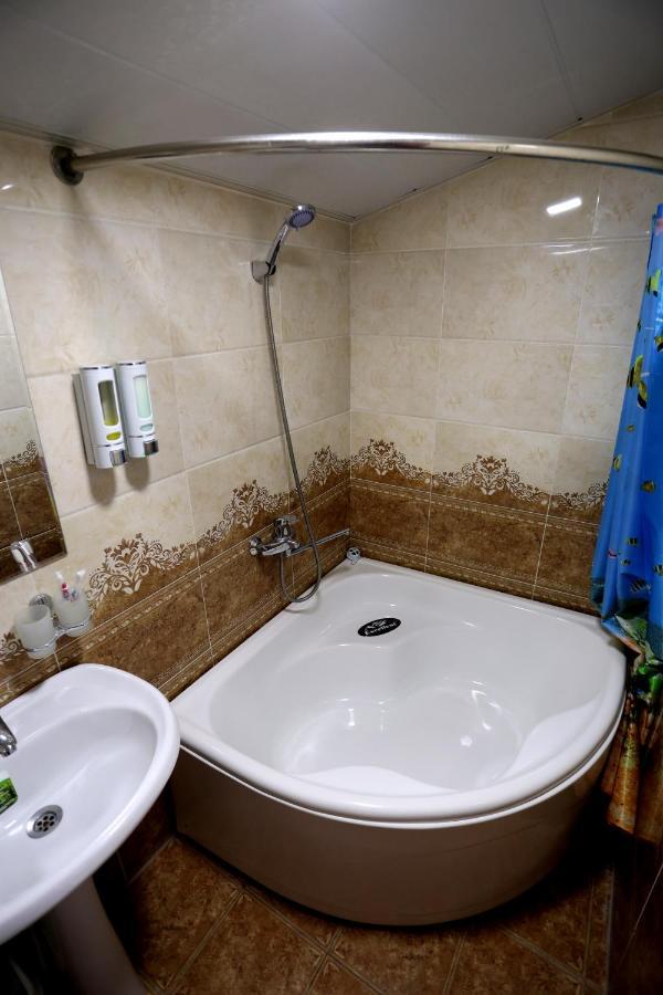 Hotel Plaza 777 ซามาร์คันด์ ภายนอก รูปภาพ